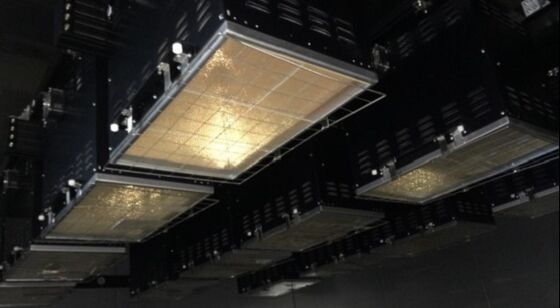 ห้องทดสอบความทนทานจุดร้อน / BBA เซมูเลอร์แสงแดดคงที่ แสงธรรมชาติ โมดูลไฟฟ้าไฟฟ้า PV เครื่องทดสอบเครื่องทดสอบการแก่